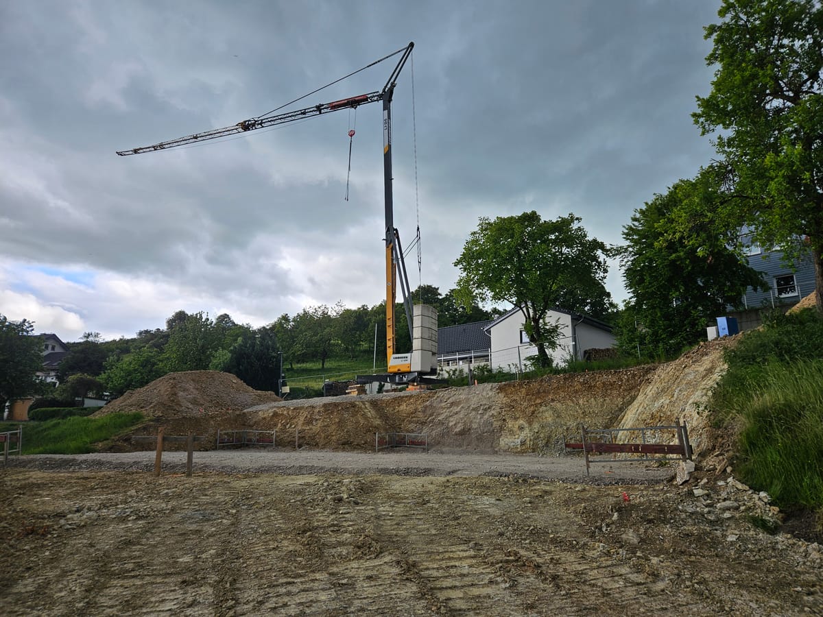 Fr, 23.05.2025 - Kran