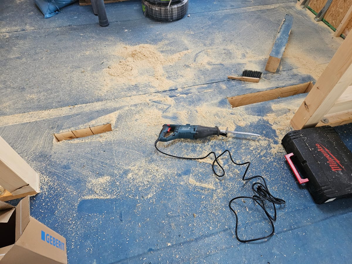 Sa, 02.10.2025 - Gipskarton und Deckendurchbrüche