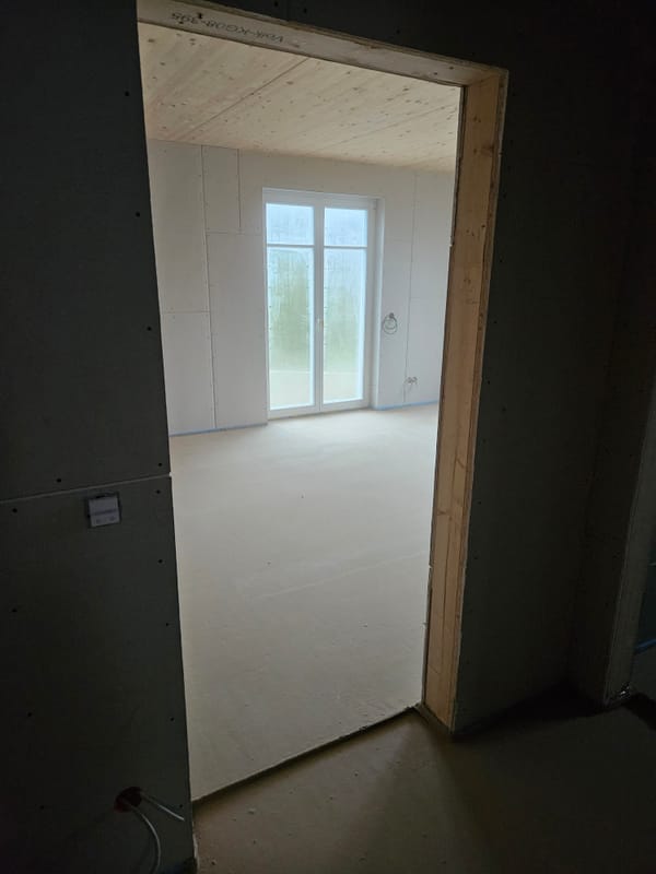 Fr, 31.10.2025 - Estrich und Gerüst