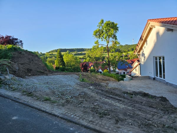 Do, 28.05.2026 - Bagger, Treppenaufgang, usw.